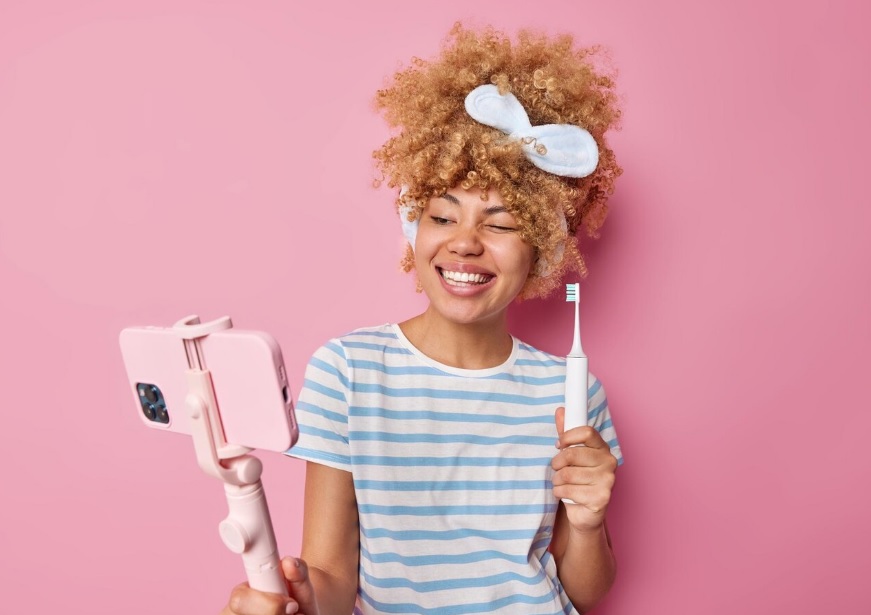 Jakie naturalne składniki w produktach do pielęgnacji wspierają czystość zębów?