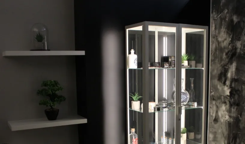 Jakie witryny najlepiej sprawdzają się w salonie?