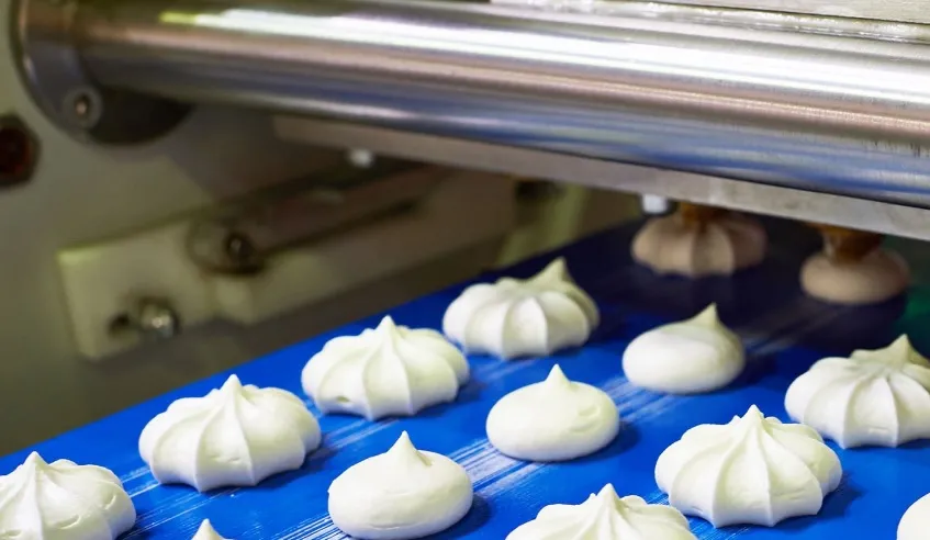 Czy profesjonalne maszyny cukiernicze pomagają lepiej kontrolować parametry produkcji?